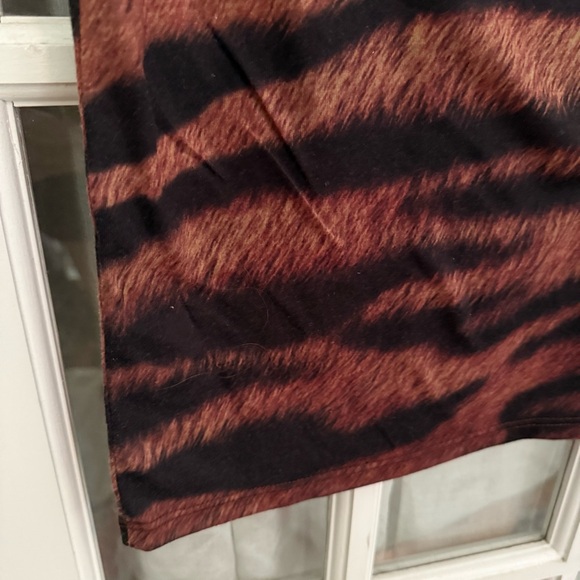 The Kooples Brown Black Tiger Graphic U-Neck T-Shirt 🐅 MEDIUM Top Tee - Picture 6 of 11